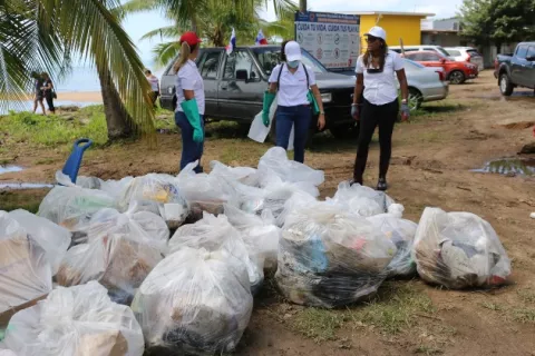Jornadas de limpieza en playas evidencian mala disposición de la basura