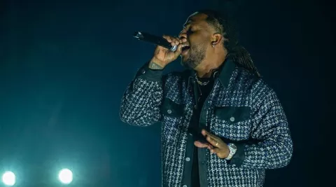 Akim puso a bailar y a cantar al público en Ontario y San José