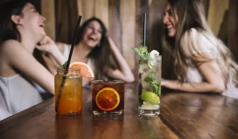 El consumo de alcohol y su relación con el buen sexo