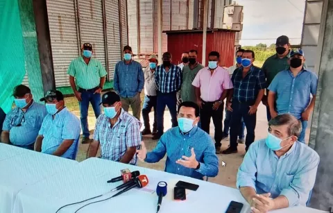 Arroceros reunidos en Los Santos piden la eliminación del control de precios 