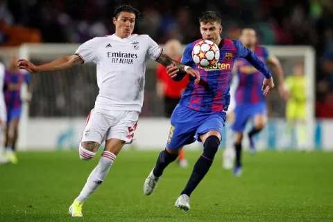 Barcelona mejora en su fútbol, pero no le basta para evitar una 'final' en Múnich