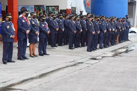Camisas rojas celebran los 134  aniversarios del Cuerpo de Bomberos de Panamá
