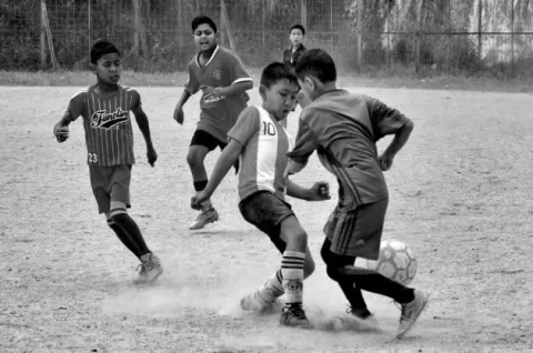 Nuestras canchas de fútbol son un hervidero de sueños y pasiones