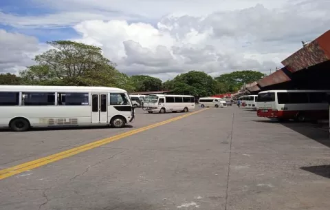 Transportistas chiricanos no apoyan el paro nacional de este lunes