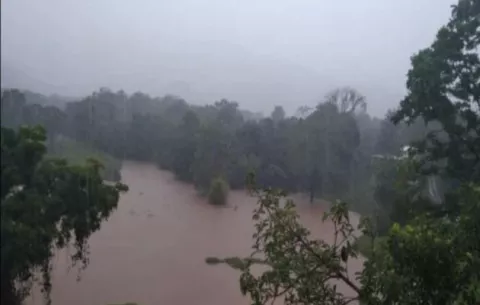 Reportan inundaciones y crecida de ríos en varias comunidades de Colón