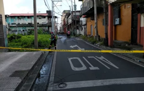 Acribillan a un hombre de 49 años en la avenida Herrera, corregimiento de Barrio Norte, Colón 