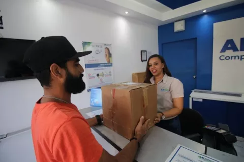 Plataformas de compra por internet se adaptan a las necesidades de los clientes