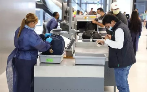 Panamá restringirá su entrada a ocho países africanos por la variante ómicron del coronavirus