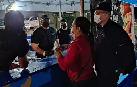 Más de mil casos activos de covid-19 y una alerta de vigilancia ante posible repunte de Fiestas Patrias