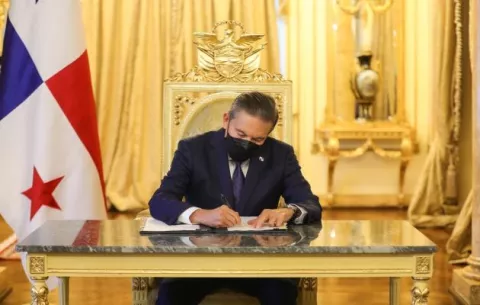 Presidente Laurentino Cortizo sanciona ley que extiende interés preferencial para nuevas viviendas