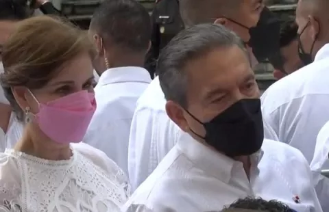 Presidente Laurentino Cortizo solicita a dueños de bares y restaurantes que cumplan con pedir el QR