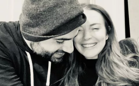 Lindsay Lohan está comprometida con Bader Shammas: Conozca al novio de la actriz