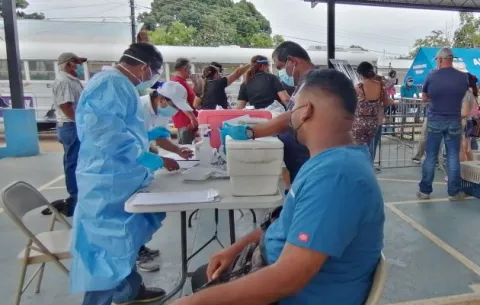 Los Santos registra un repunte con más de 127 casos activos de la covid-19 