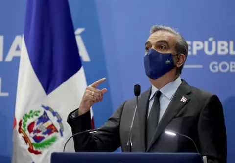 El presidente dominicano pide a potencias 'actuar con urgencia' en Haití