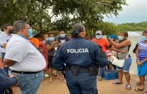 Varias familias insisten en mantenerse en los terrenos  de donde fueron desalojadas en La Chorrera