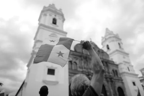 La patria es como una catedral que se levanta ladrillo a ladrillo todos los días