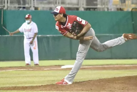 Panamá Metro gana y empata a Chiriquí en la Serie Final del béisbol mayor