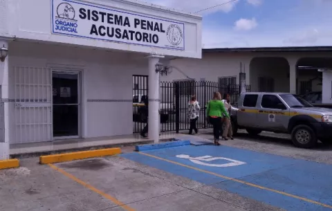 Detienen a una oficial y a un cabo primero en la provincia de Veraguas
