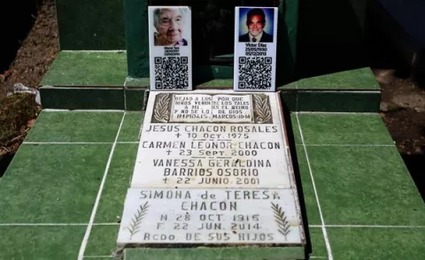 Tumbas con código QR en El Salvador y otros clics tecnológicos en América