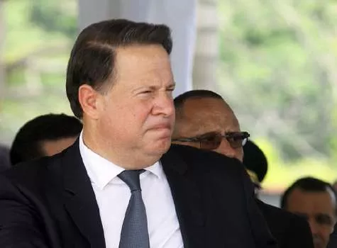 Cuestionan que el expresidente Juan Carlos Varela no  sea denunciado penalmente por obras fallidas