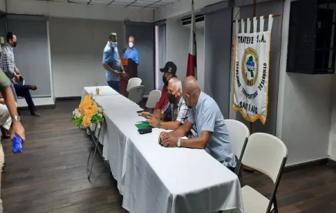 Canatra confirma el paro nacional del transporte para este lunes por el constante aumento del combustible