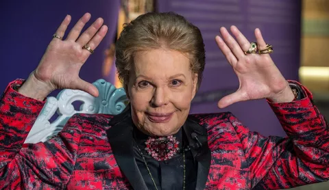 Walter Mercado: Subastarán joyas, ropa y objetos del astrólogo puertorriqueño