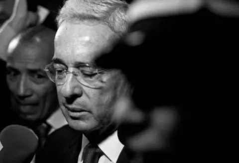 Álvaro Uribe: el viejo país y el consenso de Cornwall