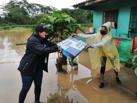 Llega ayuda social a familias afectadas por inundaciones en la Costa Arriba de Colón 