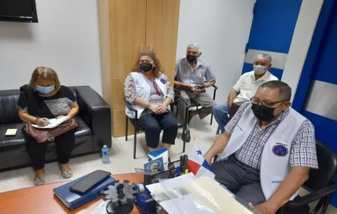 Pacientes de cáncer se informan sobre los avances del nuevo Centro Oncológico de Azuero 