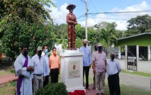 Inauguran monumento a Victoriano Lorenzo en el corregimiento de Cabuya