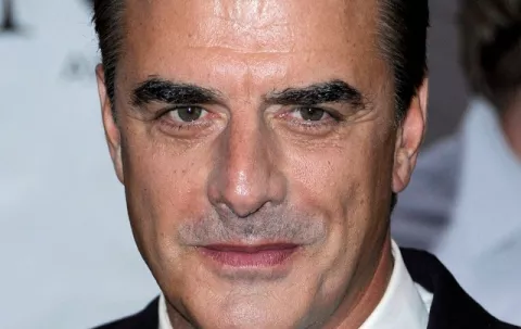 Chris Noth rechaza las acusaciones de abuso sexual de dos mujeres