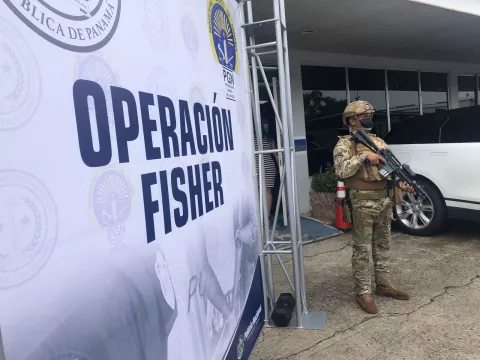 Desmantelan grupo logístico del Clan del Golfo en Panamá; hay nueve funcionarios aprehendidos