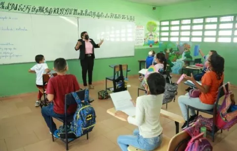 Educadores aseguran que quieren impartir clases presenciales, pero en condiciones dignas