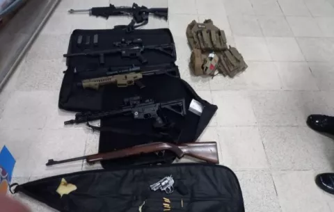 Dictan detención provisional para un ciudadano de origen asiático por portar armas sin permiso en Buena Vista, Colón
