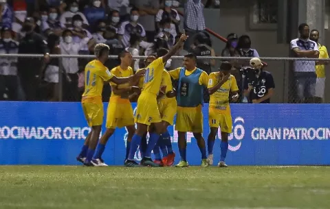 Herrera FC  logra la gesta de clasificar a la final en su año de debut en la LPF