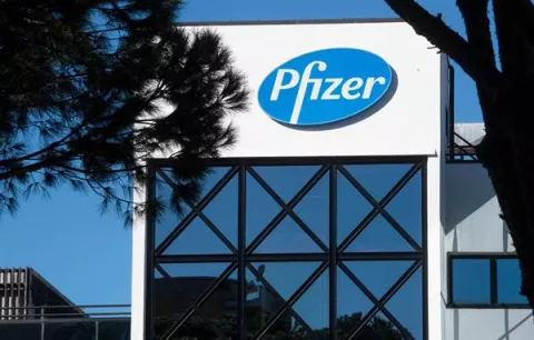 Israel autoriza de emergencia la pastilla de Pfizer contra la covid-19