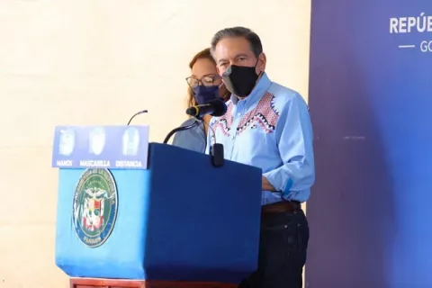 Presidente Laurentino Cortizo pide a los panameños que acudan a vacunarse ante aumento de casos de covid-19