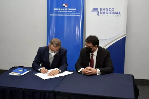 Banco Nacional y el Mida firman convenio para facilitar el pago de los servicios 