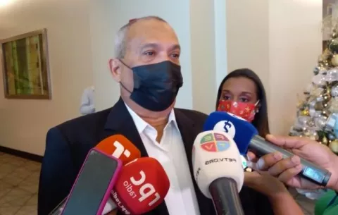 Ministro de Ambiente aclara que decreto 141 no otorga derecho posesorio ni título de propiedad