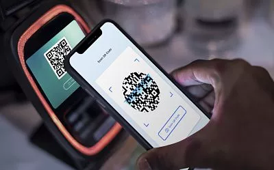 Así preparan las nuevas tecnologías de pago para los clientes, ante la disminución en el uso del efectivo
