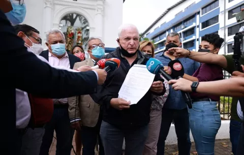 Ricardo Martinelli presenta querella penal contra Ricardo Chanis por supuesta estafa en adquisición de Epasa