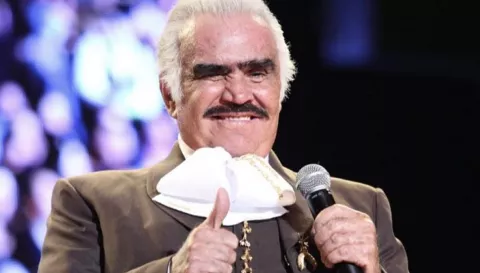 Fallece el legendario cantante mexicano Vicente Fernández