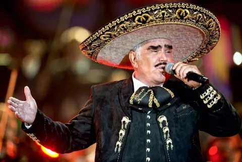 Vicente Fernández presenta complicaciones en su salud: 'Está grave'