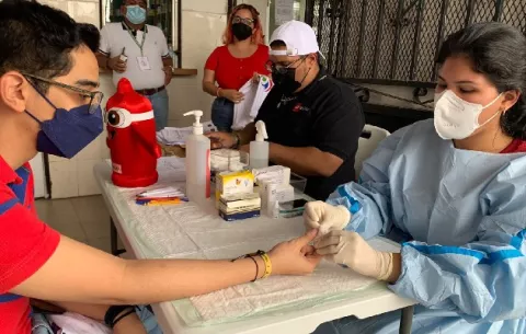 Clínicas Amigables para la detección temprana de VIH  en El Chorrillo y Santa Ana