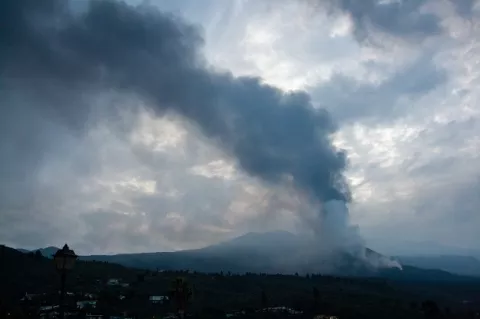 Volcán destruye en La Palma otras 60 edificaciones en las últimas 36 horas