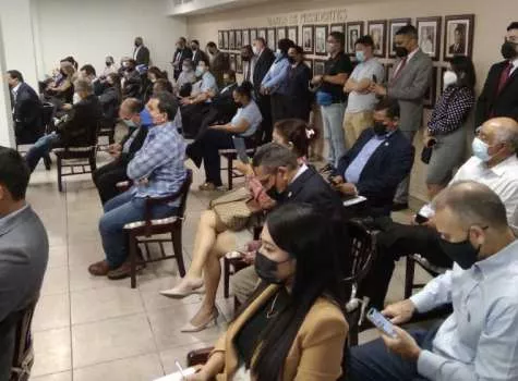 Preparan iniciativa de ley para derogar obligatoriedad en la facturación electrónica para las profesiones liberales