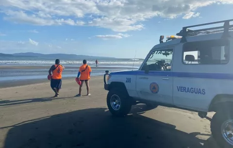 Comunidad hindú de Santiago está de luto: padre e hijo mueren ahogados en playa Santa Catalina
