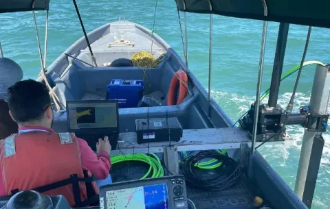 Mantienen la búsqueda vía marítima de los dos tripulantes de la avioneta accidentada en Punta Chame