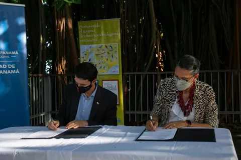 ATP y Sociedad Audubon Panamá buscan impulsar aviturismo en el país