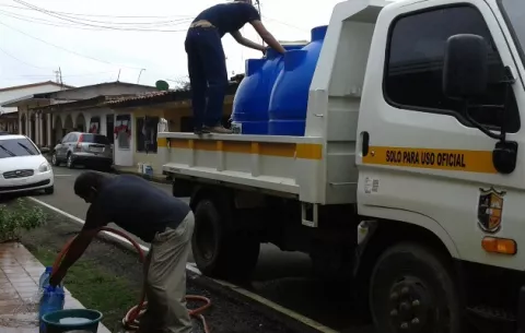 Comunidades santeñas empiezan a confrontar crisis de agua potable